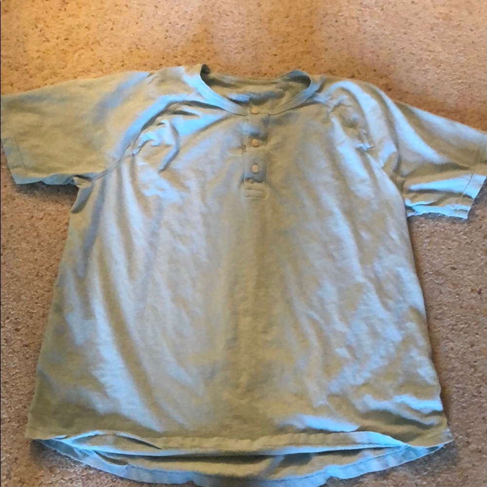 American Eagle short sleeve crew